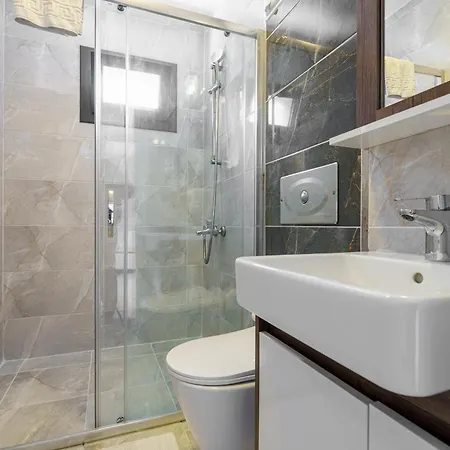 Villa Luxury Ada Marin *